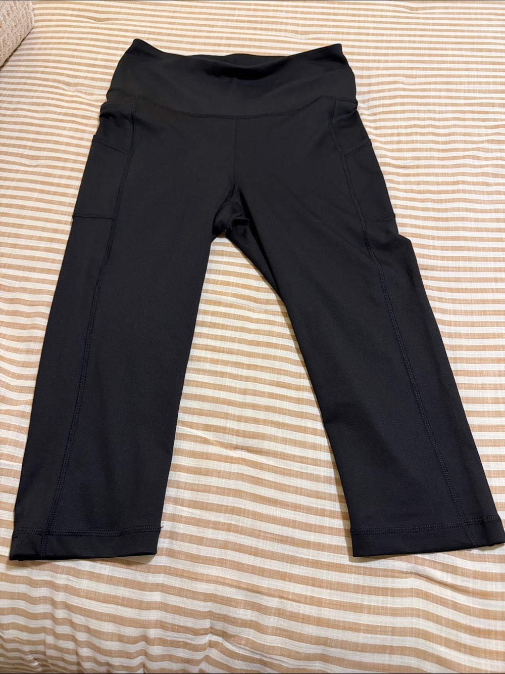 Patagonia Black Crop Leggings with Side Pockets